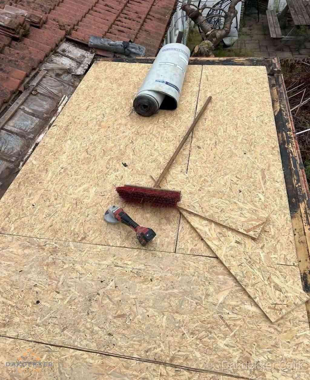 Dakrenovatie afgerond met nieuwe bitumen dakbedekking in Cuijk
