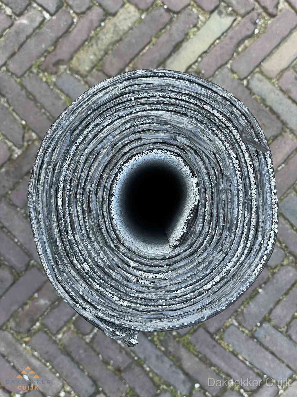 Rol EPDM dakbedekking materiaal voor plat dak in Cuijk